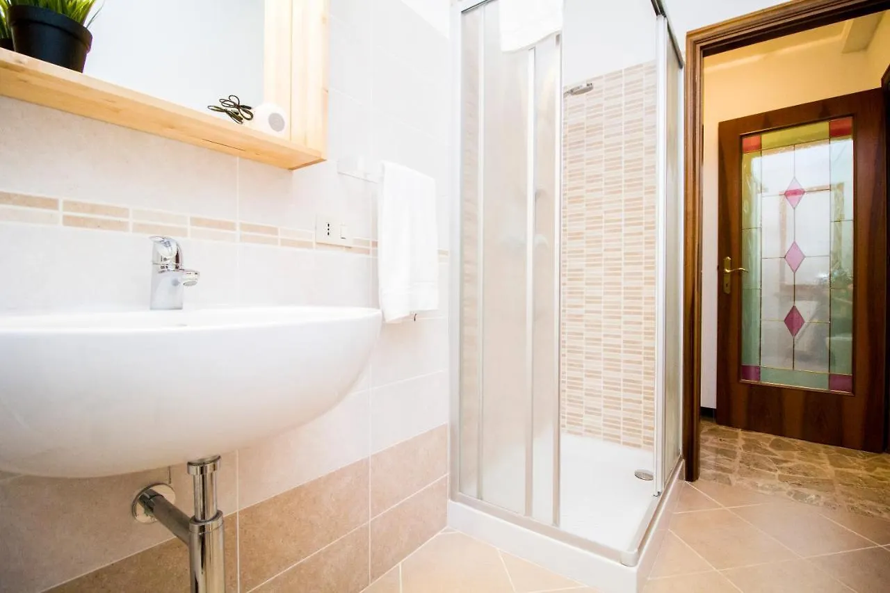 Innpisarentals - Cozy Flat Pisa